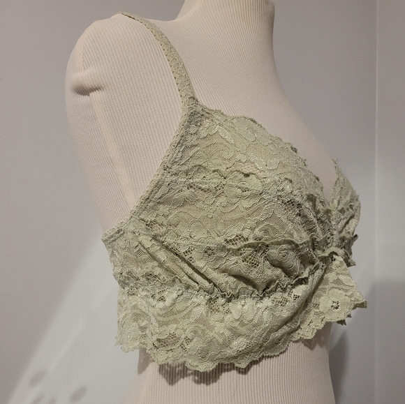 THREE LACE BRALETTES - Picture 3 of 16